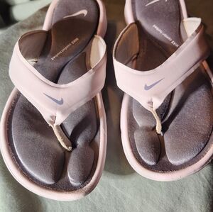 Nike , Size 8, Pink
